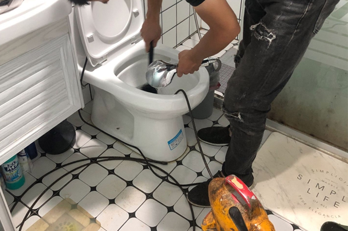 富县马桶堵塞自己疏通还是找师傅？专业上门服务让你省时更省心